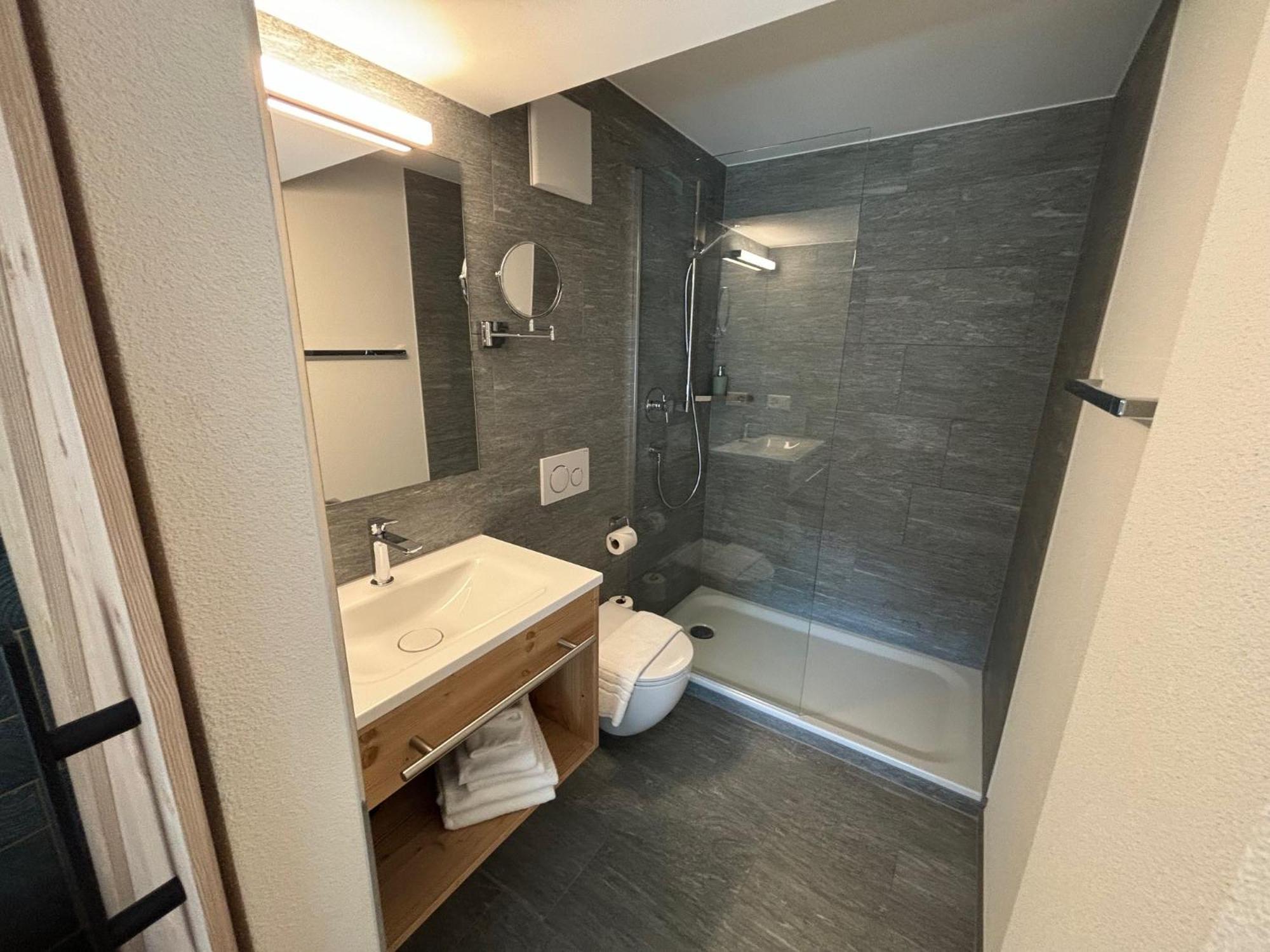 Appart Hotel Pitschonia Self Check-In Andeer Ngoại thất bức ảnh